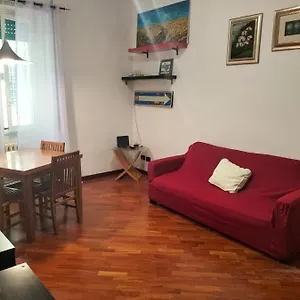 https://mirti.it-romehotels.com